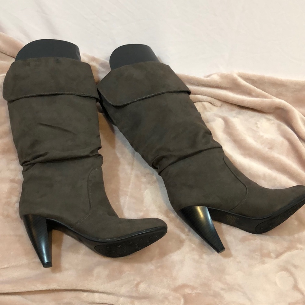 Target mossimo brown faux suede heeled boots